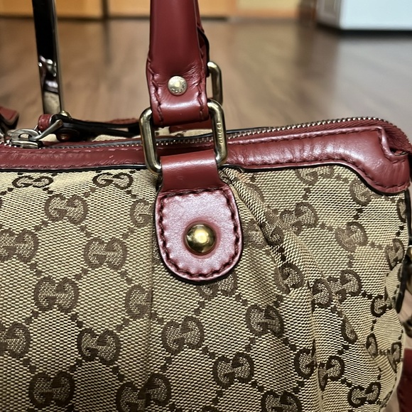 A 238 - 💯% authentic Gucci shoulder bag - Picture 10 of 16